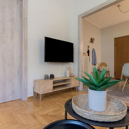 Spacious 2 Bedroom Apartment In Koukaki Athena Bagian luar foto