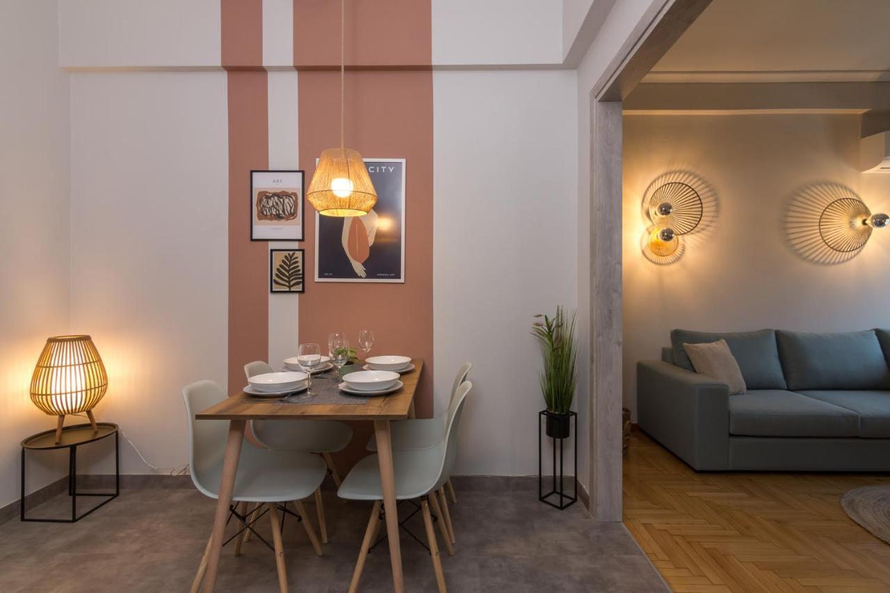 Spacious 2 Bedroom Apartment In Koukaki Athena Bagian luar foto