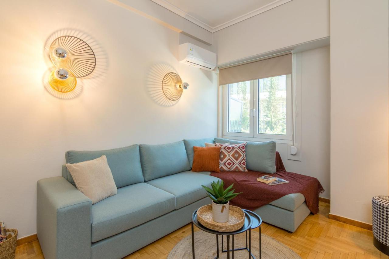 Spacious 2 Bedroom Apartment In Koukaki Athena Bagian luar foto