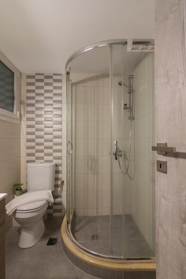 Spacious 2 Bedroom Apartment In Koukaki Athena Bagian luar foto